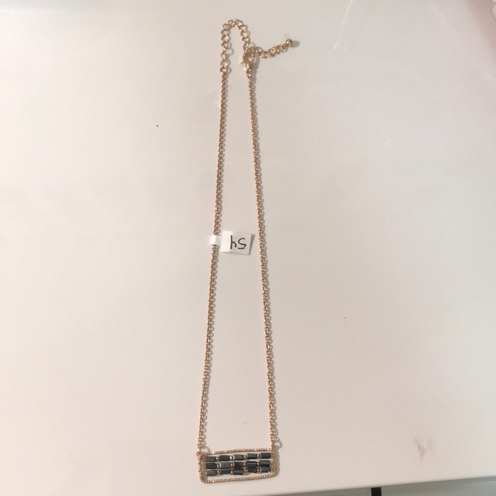 BRAND NEW NECKLACE